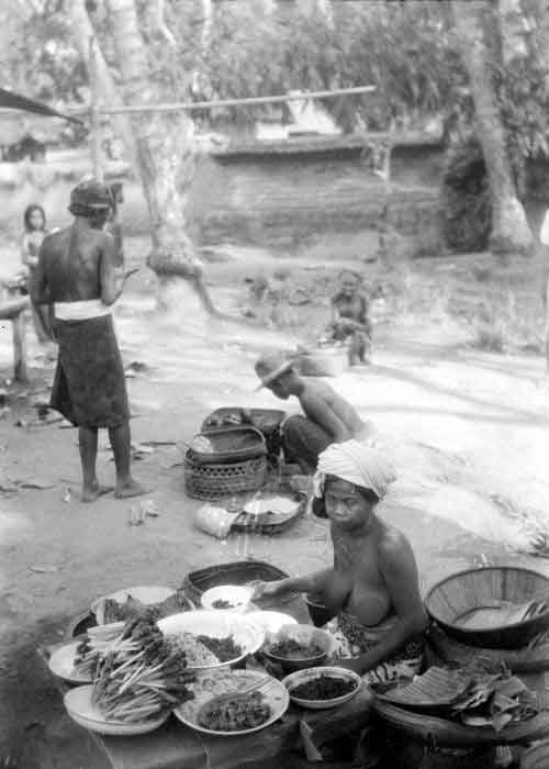 Wanita Penjual Makanan Di Bali 25 Juni 1929