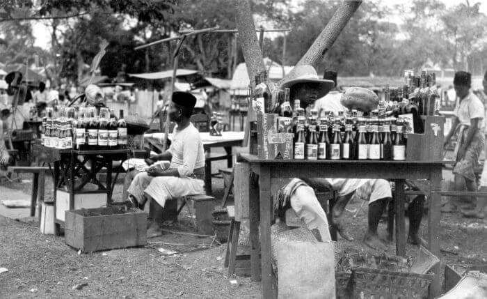 Penjual minuman limun di Batavia, Java